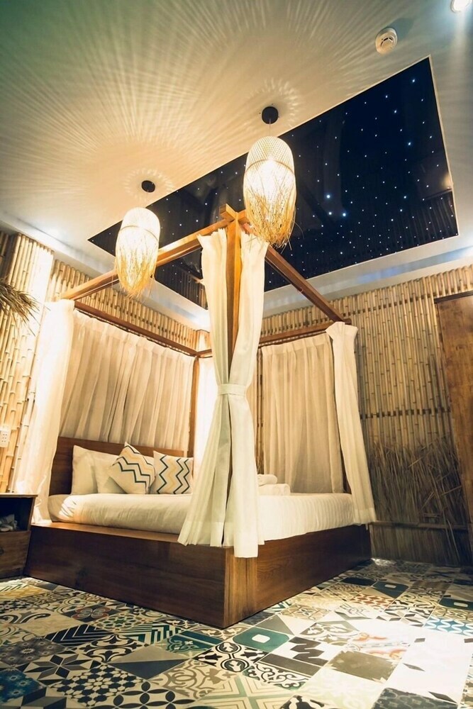 7s Hotel Koi Boutique