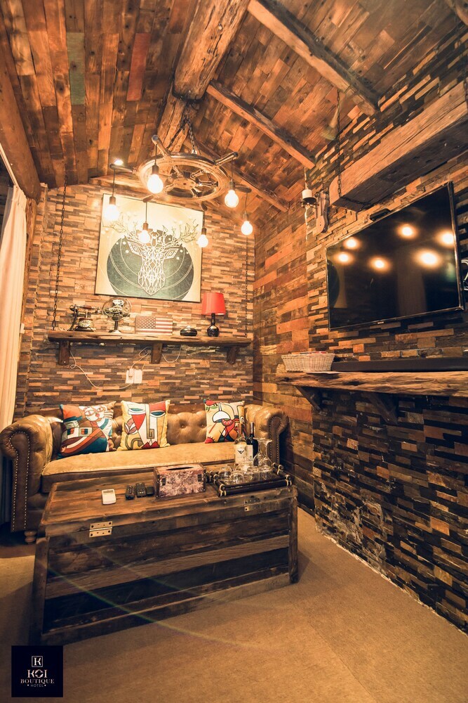7s Hotel Koi Boutique