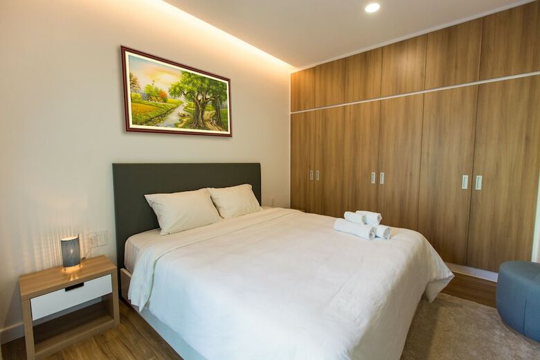 Republic Apartments Saigon Airport