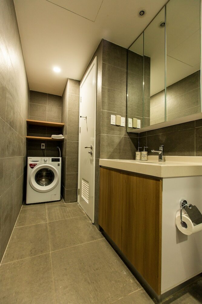 Republic Apartments Saigon Airport