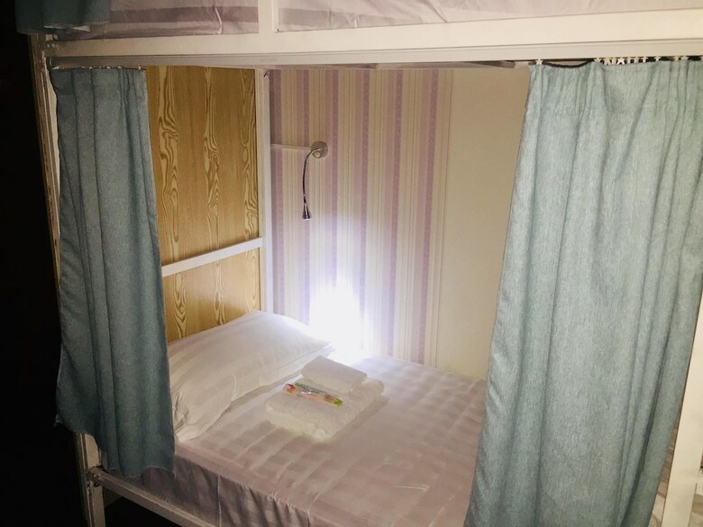 Hostal Ubrainbow