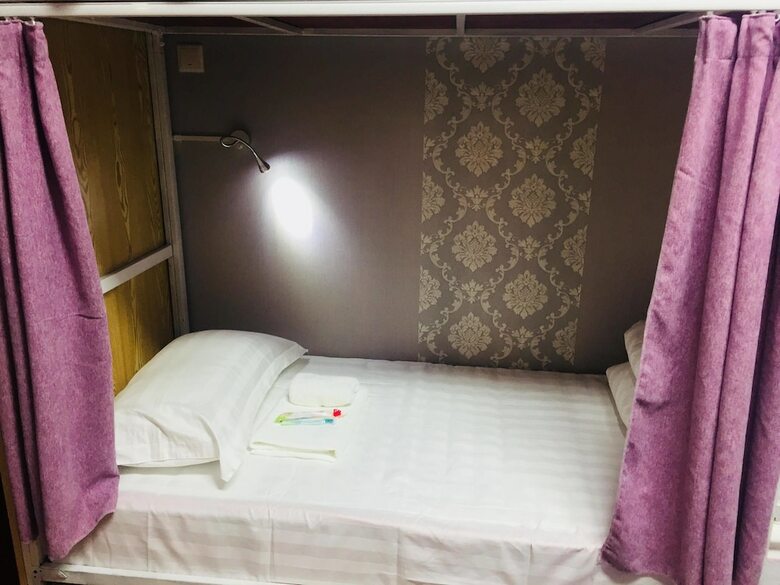 Hostal Ubrainbow