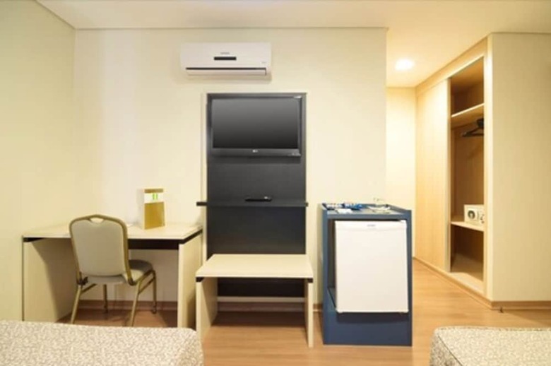 Hotel Financial