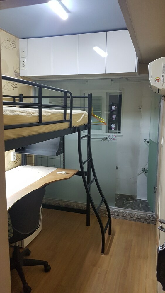 Hotel Bluehouse