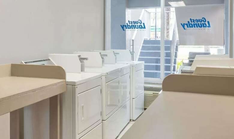 Hostal Bhostels International Drive North