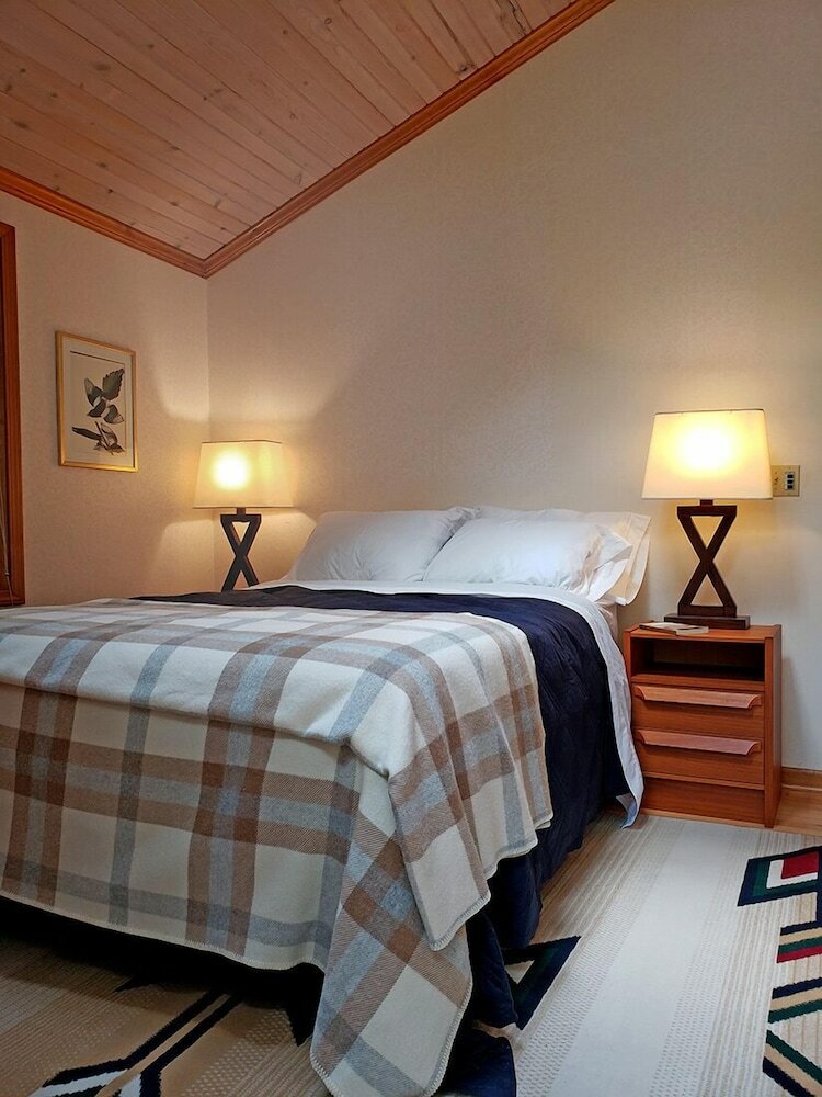 Bed & Breakfast The Birdhouse Inn