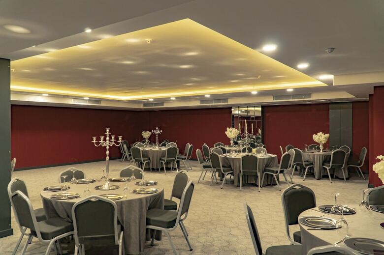 Angel's Park Hotel