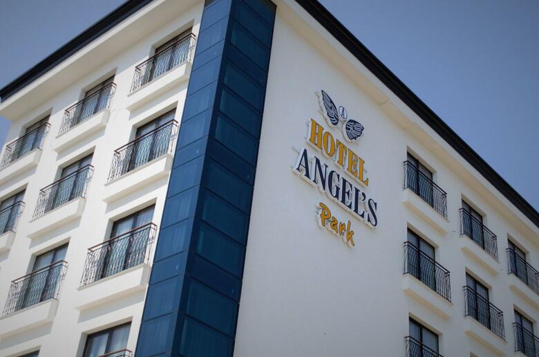 Angel's Park Hotel