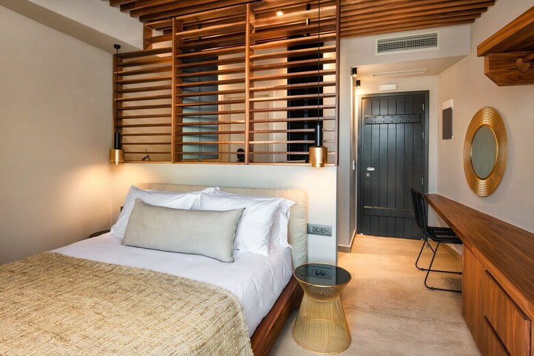 Hotel Uma Ray Suites