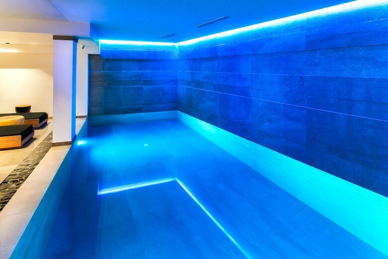 Hotel Uma Ray Suites