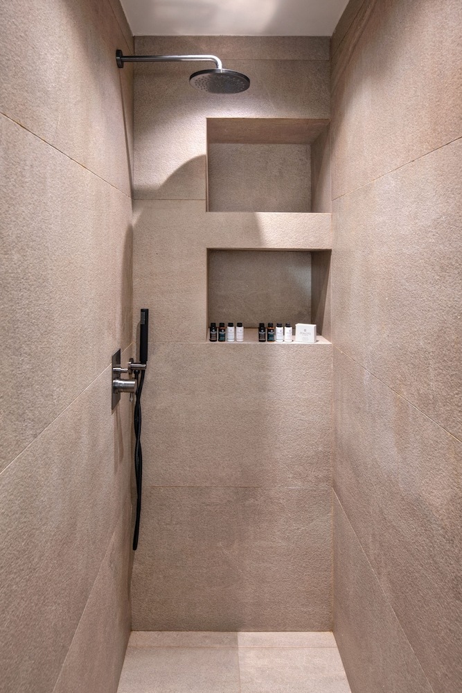 Hotel Uma Ray Suites