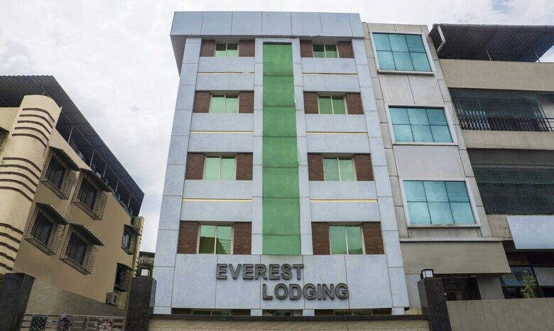 Hotel Treebo Trip Everest Lodging