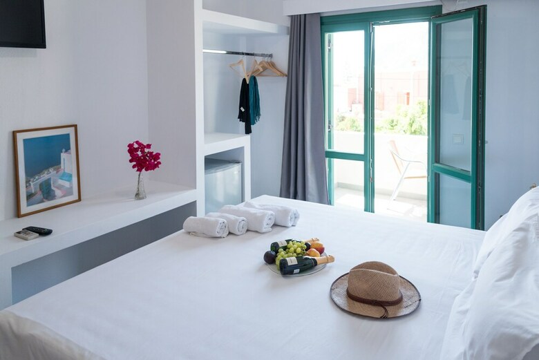 Apartamentos Ifestia Hotel Santorini
