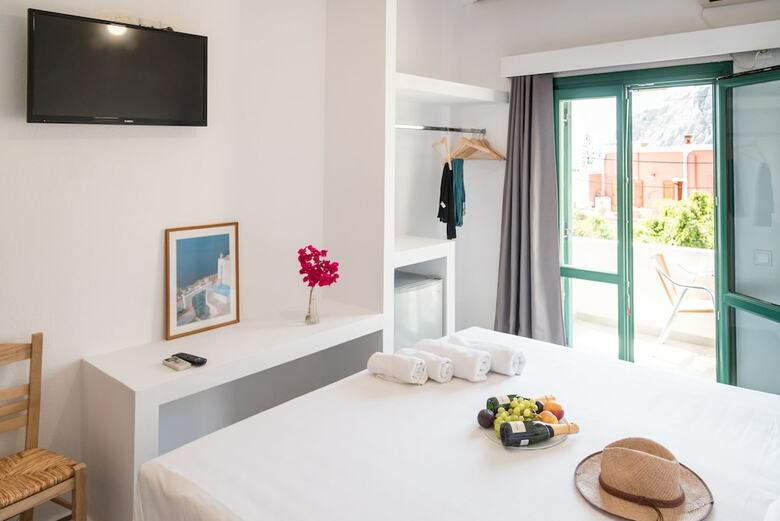 Apartamentos Ifestia Hotel Santorini