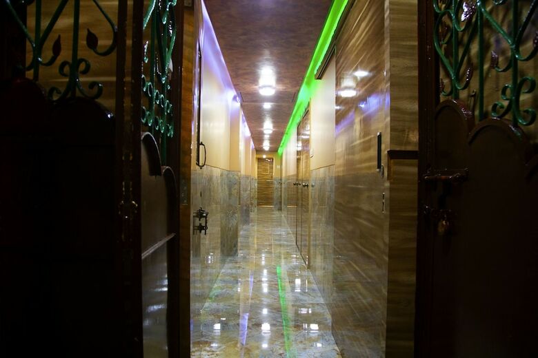 Hotel Al Shifa Residency