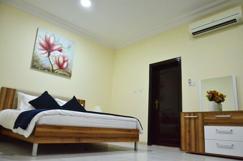 Apartamentos Meridiana Residences