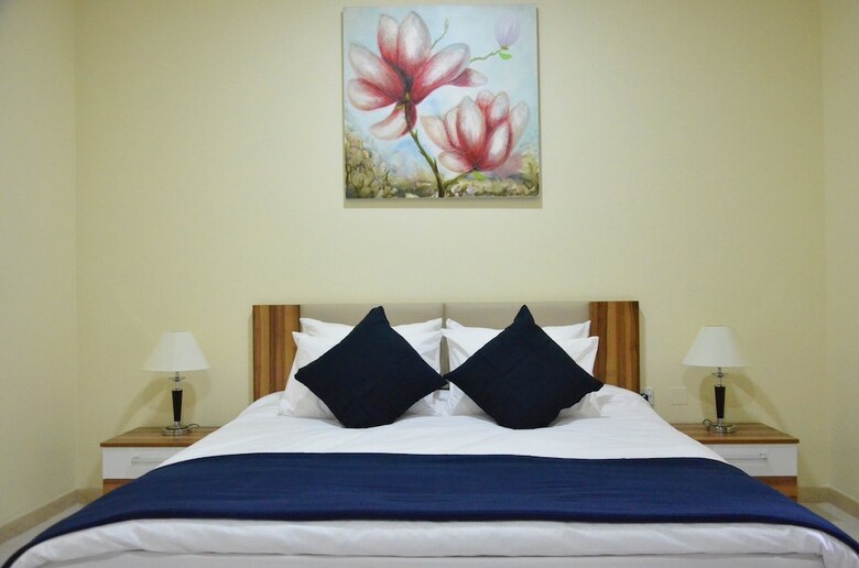 Apartamentos Meridiana Residences