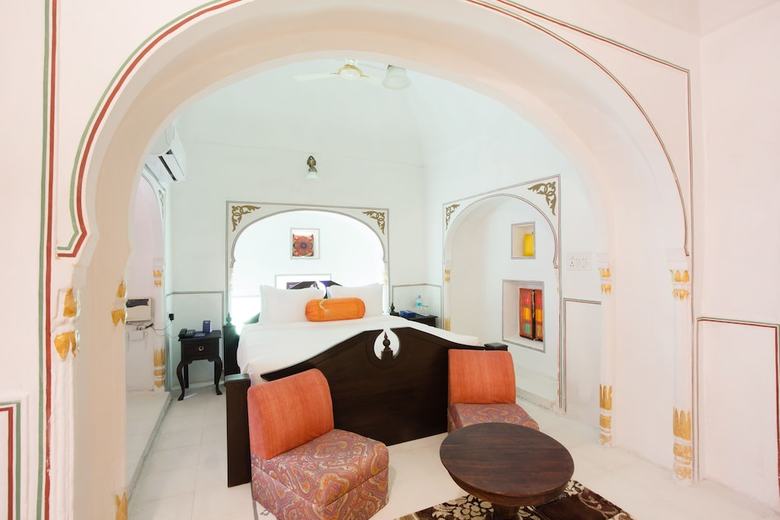 Hotel Bara Bungalow Kalwar, Jaipur - A Rosakue Collection