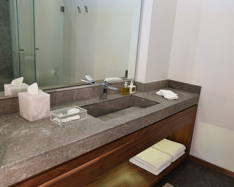 Aparthotel Suites Bq