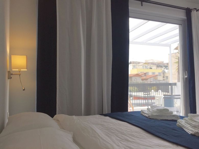 Bed & Breakfast 10 Petraki