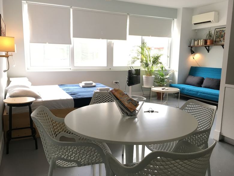Bed & Breakfast 10 Petraki