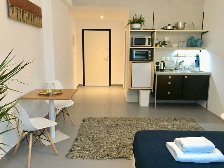 Bed & Breakfast 10 Petraki