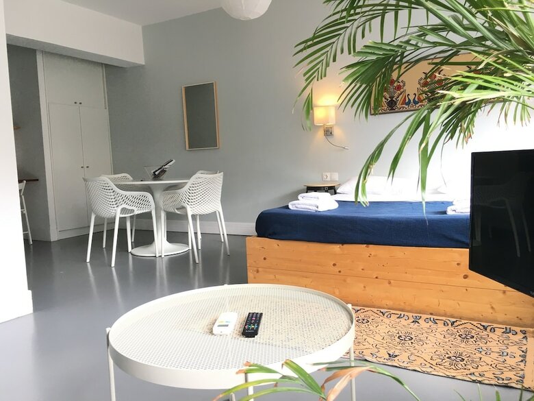 Bed & Breakfast 10 Petraki