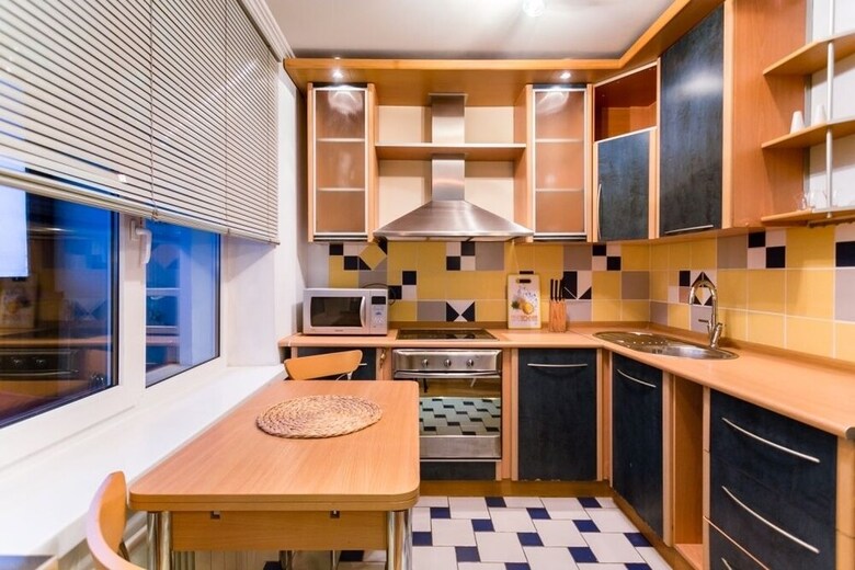Apartment On Bolshaya Polyanka 30