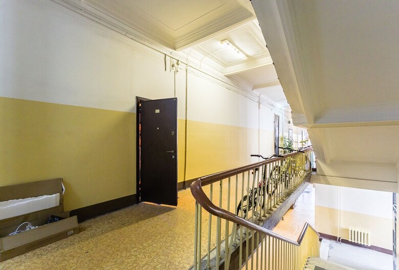 Apartment On B Gnezdnikovskiy 10