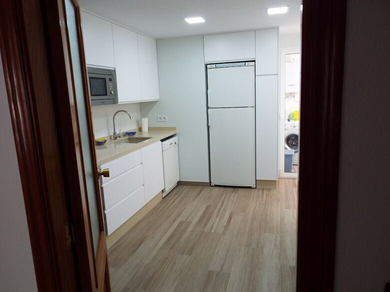 Apartamento de 4 Dormitorios  En J�vea (0633-h)