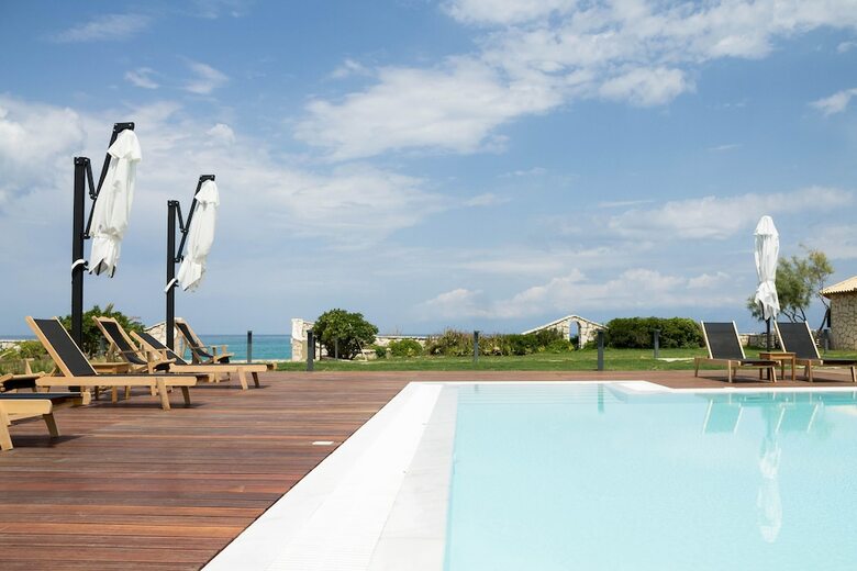 Aparthotel Kyma Suites