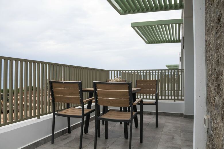 Aparthotel Kyma Suites