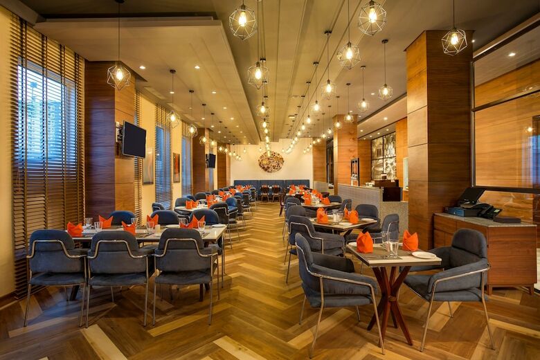 Hotel Four Points By Sheraton Chennai Omr