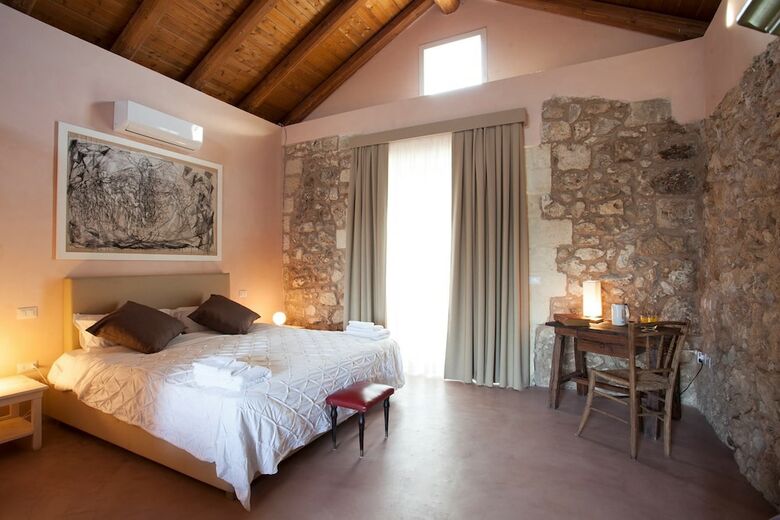 Villa Falcon Home Resort