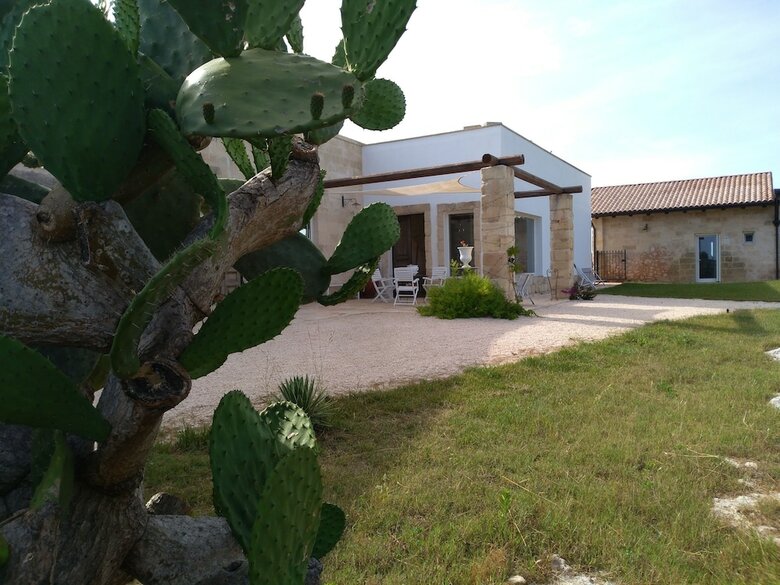 Villa Falcon Home Resort