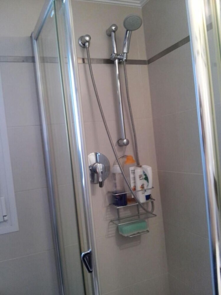 Apartamento Lujoso Cerca de La Playa (0206-h)