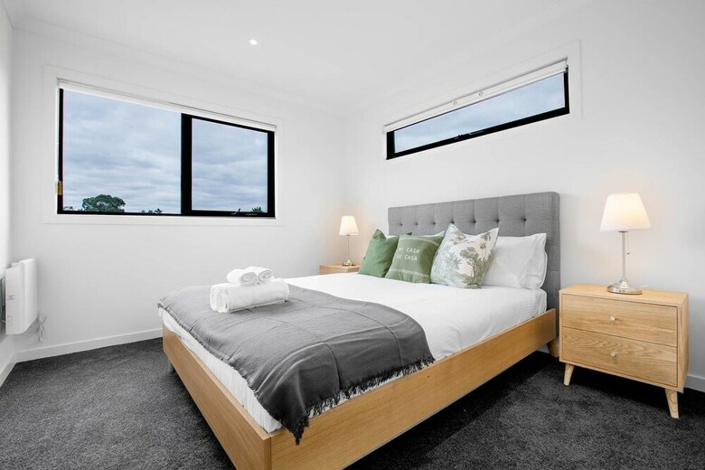 92 Brand New Doncaster Local House
