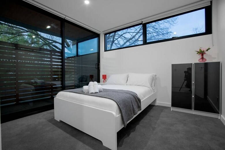 106 Modern Prestige 3-storey New Establishment