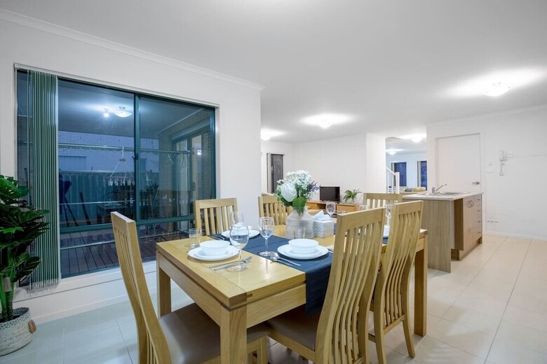 104 Sanctuary Lake Donatella Retreat