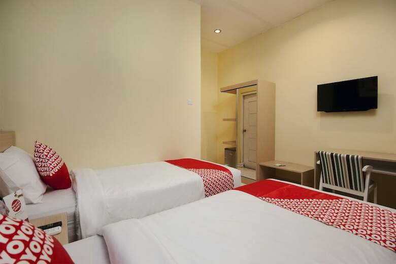 Hostal Oyo 1095 Rap Hotel