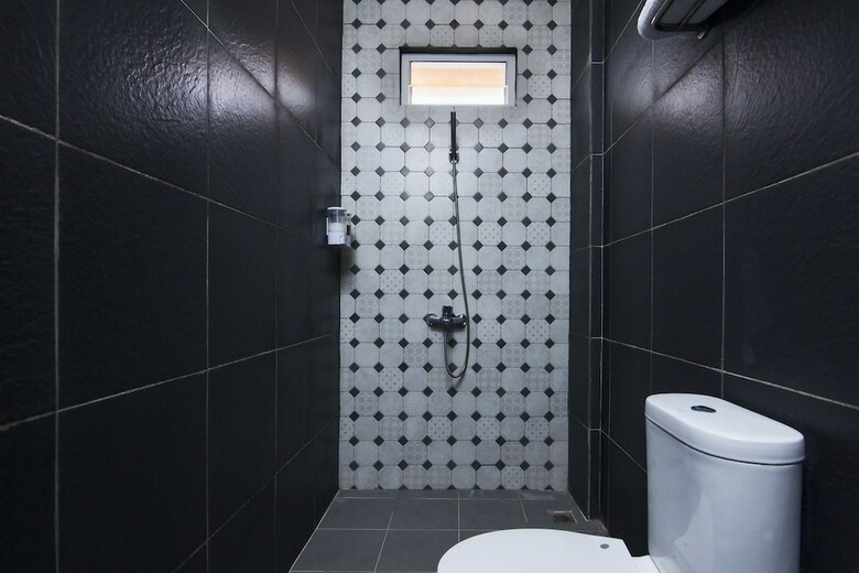Hostal Oyo 1095 Rap Hotel