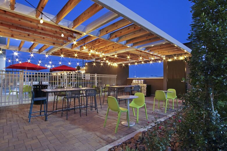 Hotel Home2 Suites By Hilton Beaumont