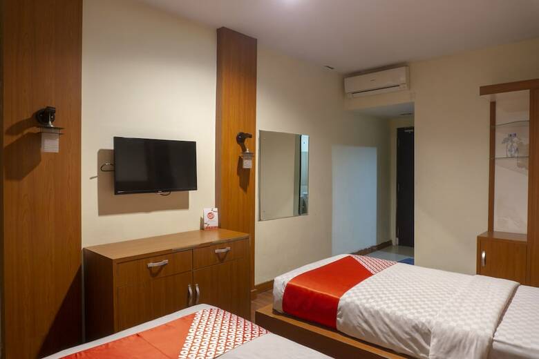 Oyo 1161 Stefani City Hotel