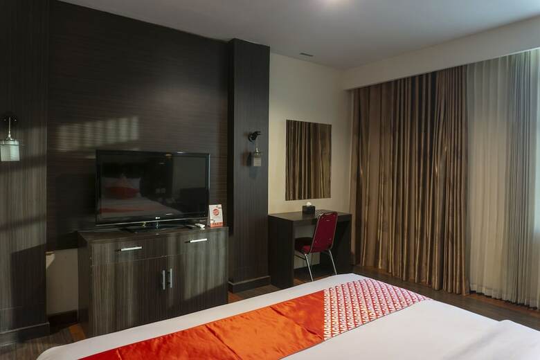 Oyo 1161 Stefani City Hotel