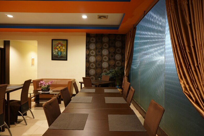 Oyo 1161 Stefani City Hotel