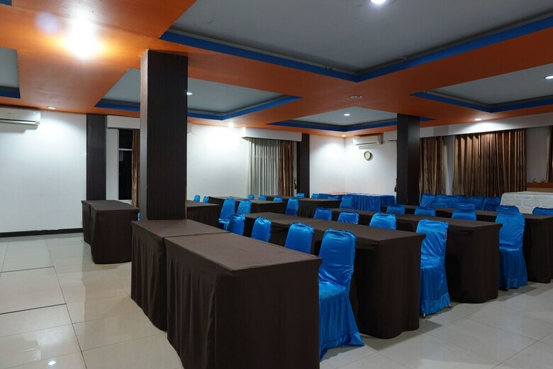 Oyo 1161 Stefani City Hotel