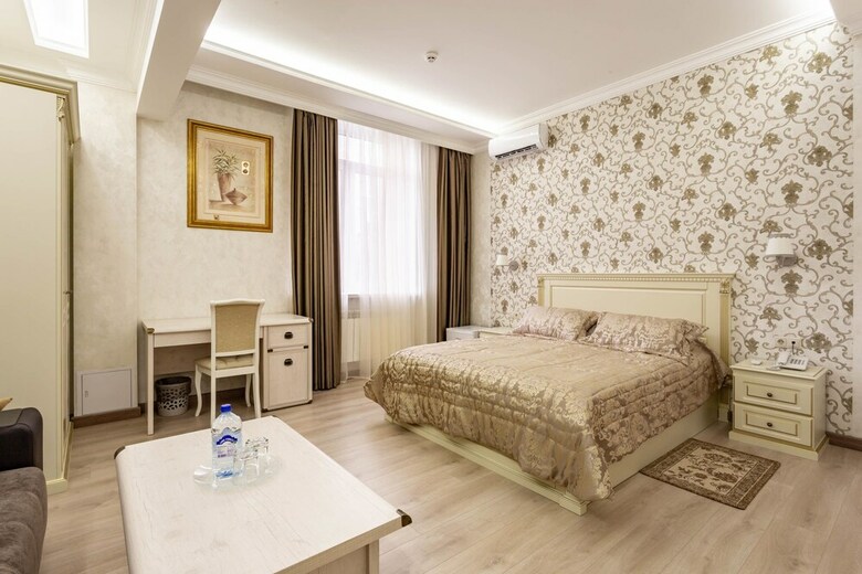 Hotel And Coffee House Palermo