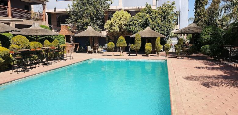 Hotel Melsim Lodge