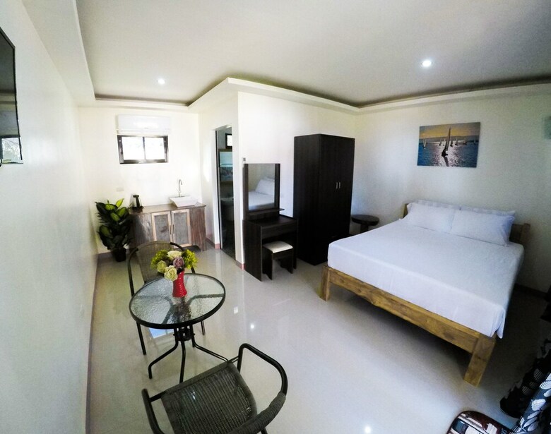 Hotel Aloha Seaside  Resort