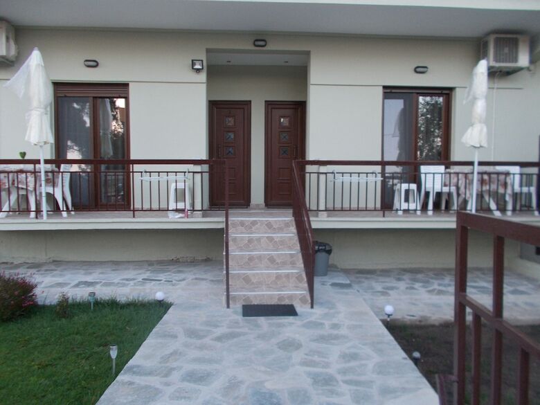 Apartamentos Maria Dina Studios